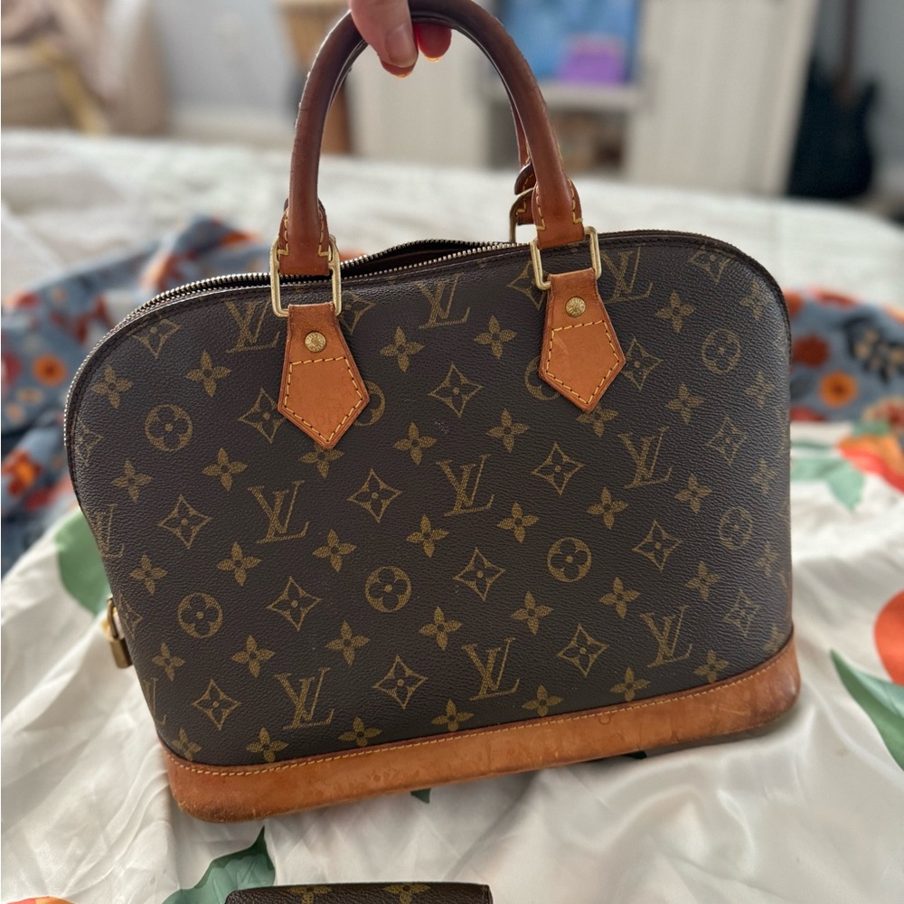 Louis Vuitton Alma PM